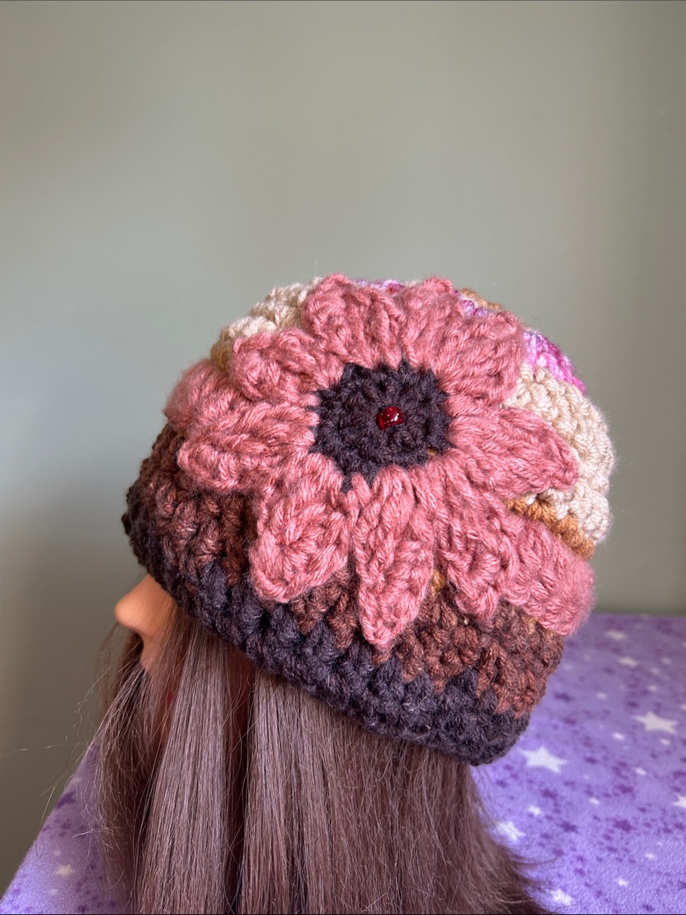 Crocheted medium sunflower beanie acrylic yarn new